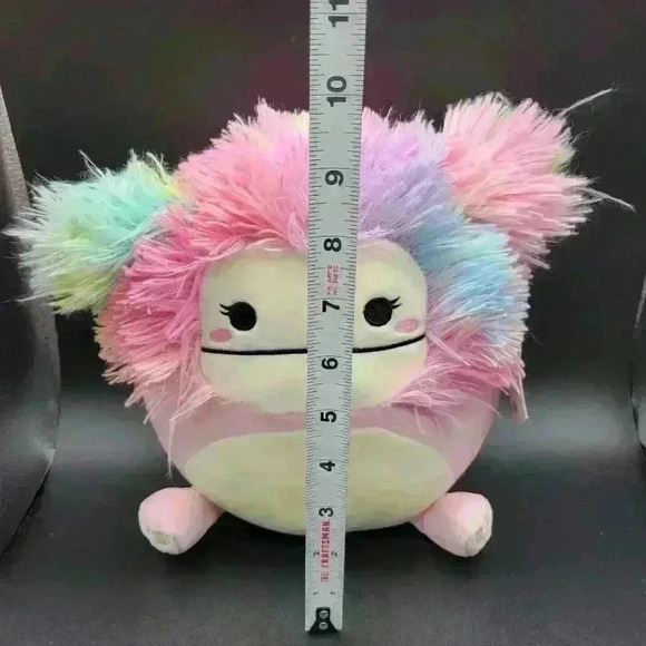 Squishmallows Caparinne RARE the Pink Rainbow Bigfoot NWT Multicolor - Picture 6 of 7